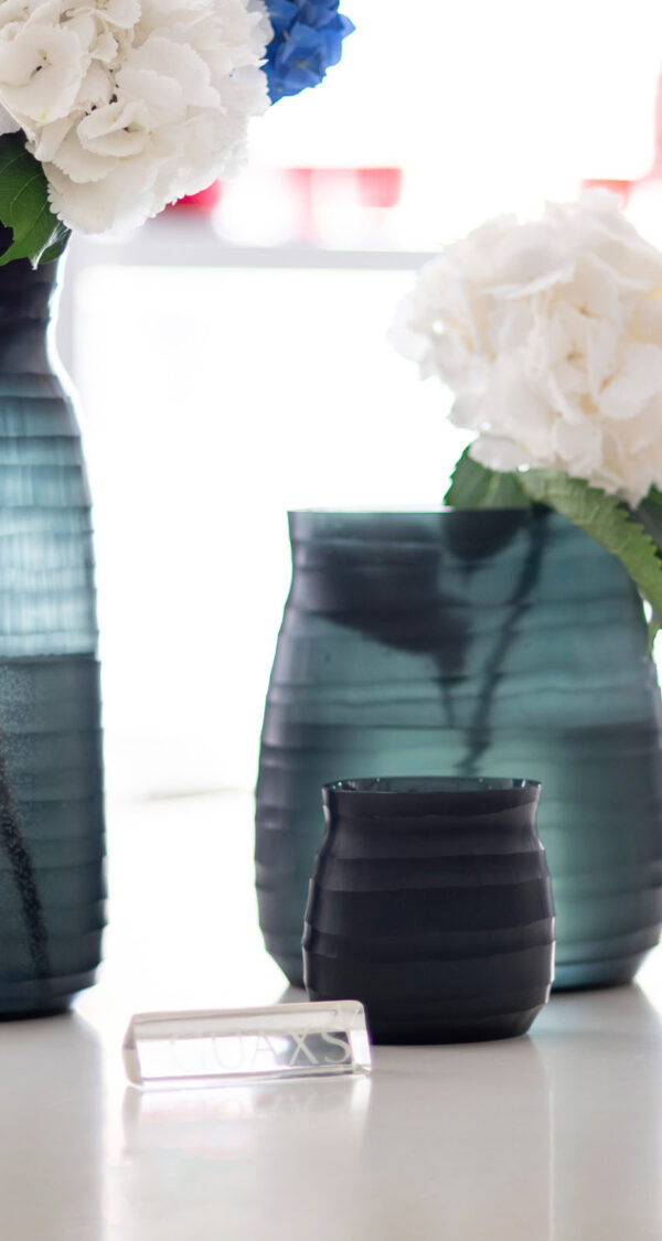 Designer vase GUAXS mathura blue medium