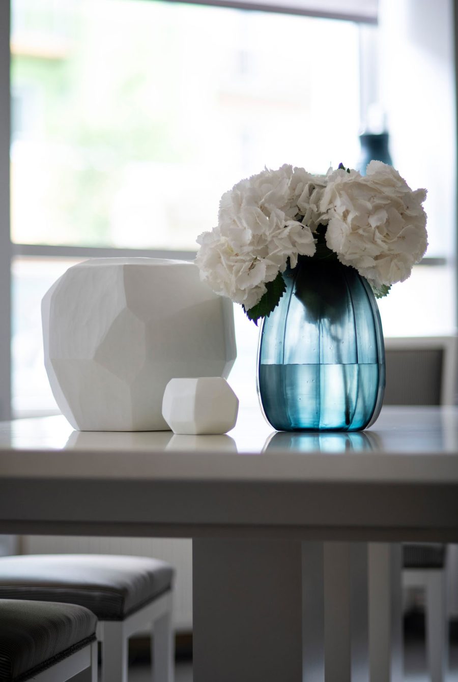 GUAXS glass vase blue koonam opal cubistic round
