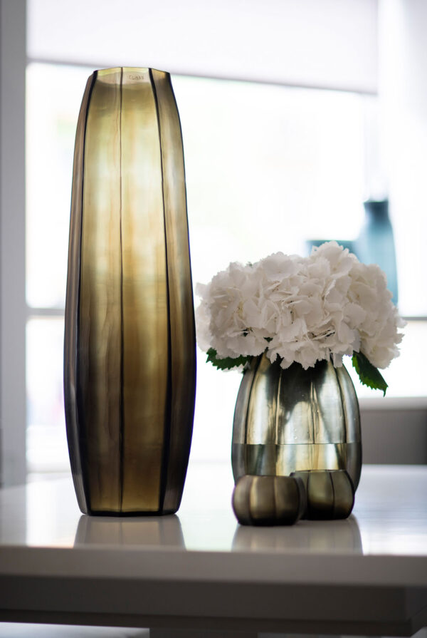 GUAXS sklenená váza smokegrey koonam medium tall