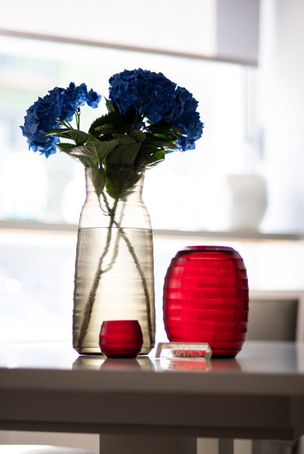 GUAXS váza sklo červená kolekcia bruško triada yeola 1