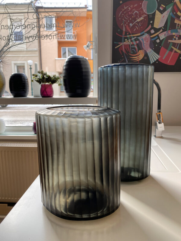OMAR Smokegrey M und TALL Vase GUAXS (1)