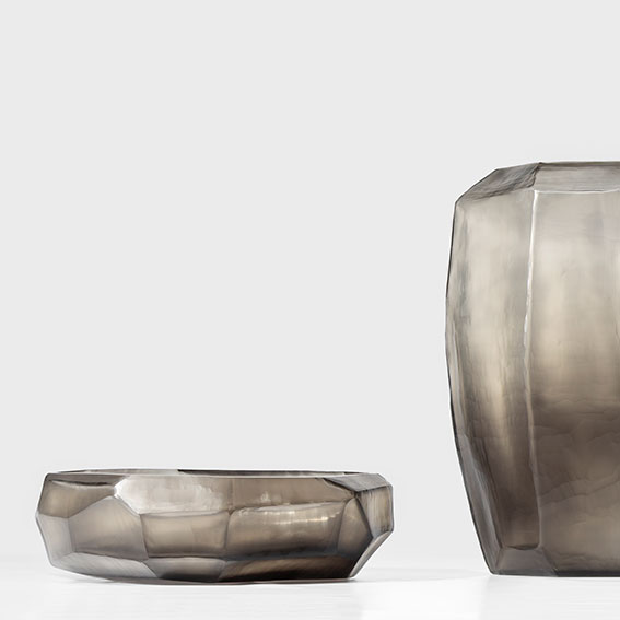 cubistic-bowl-guaxs-vase-light-smokegrey-dark-grey-1654GYGR (1)
