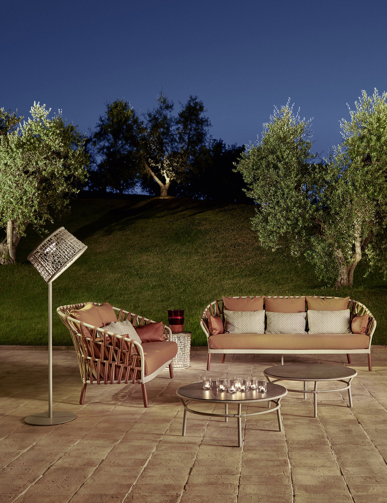 luxury outdoor furniture Varaschin Emma Cross Red Canyon Moodboard